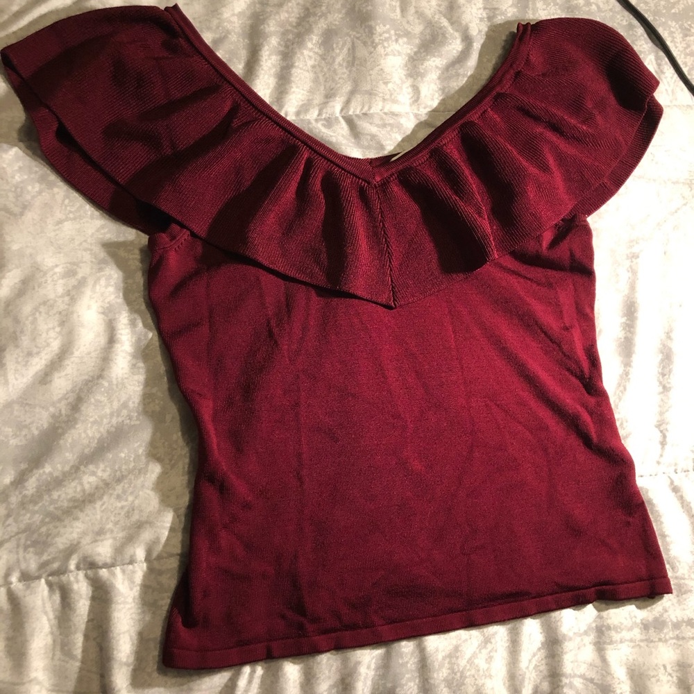 Maroon v-neck low cut collar top